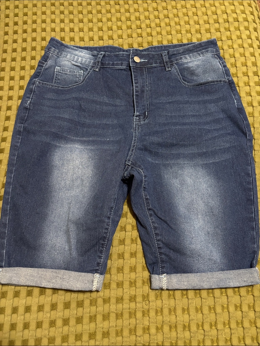 SHEIN Dark Blue Rolled Cuff Denim Bermuda Shorts
